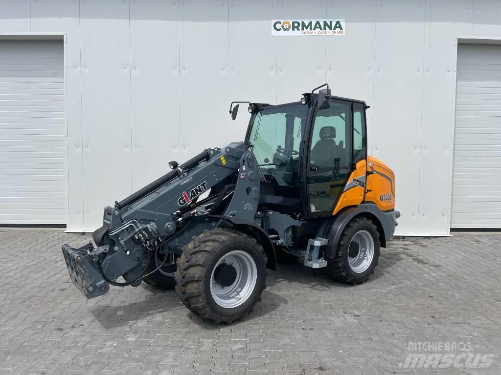 GiANT g5000 多目的ローダー