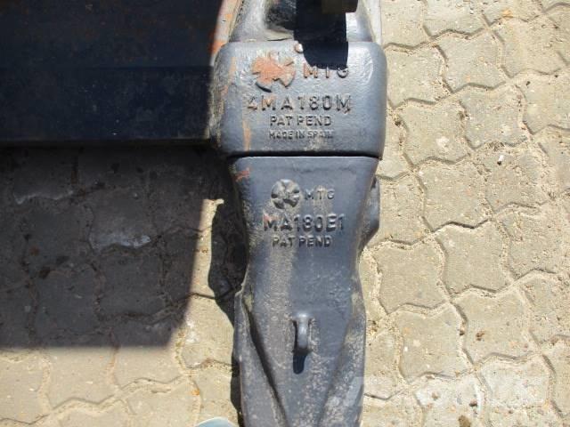 Klepp Mek 4400 Liter バケット