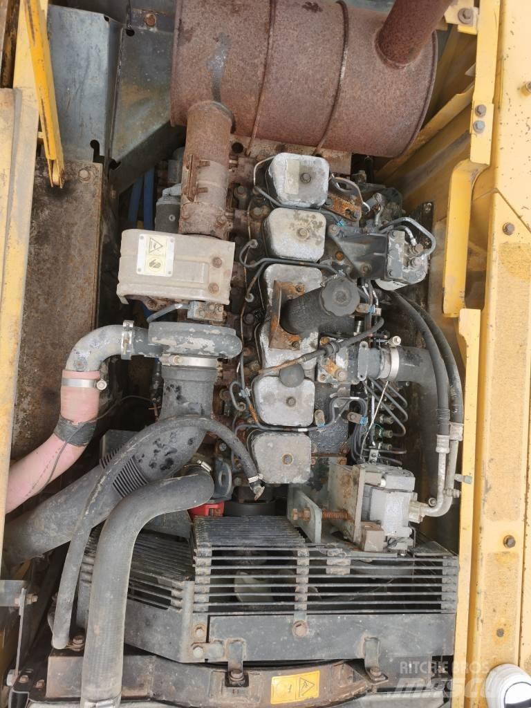 Komatsu PC 200-7 大型油圧ショベル12t以上（パワーショベル・ユンボ）