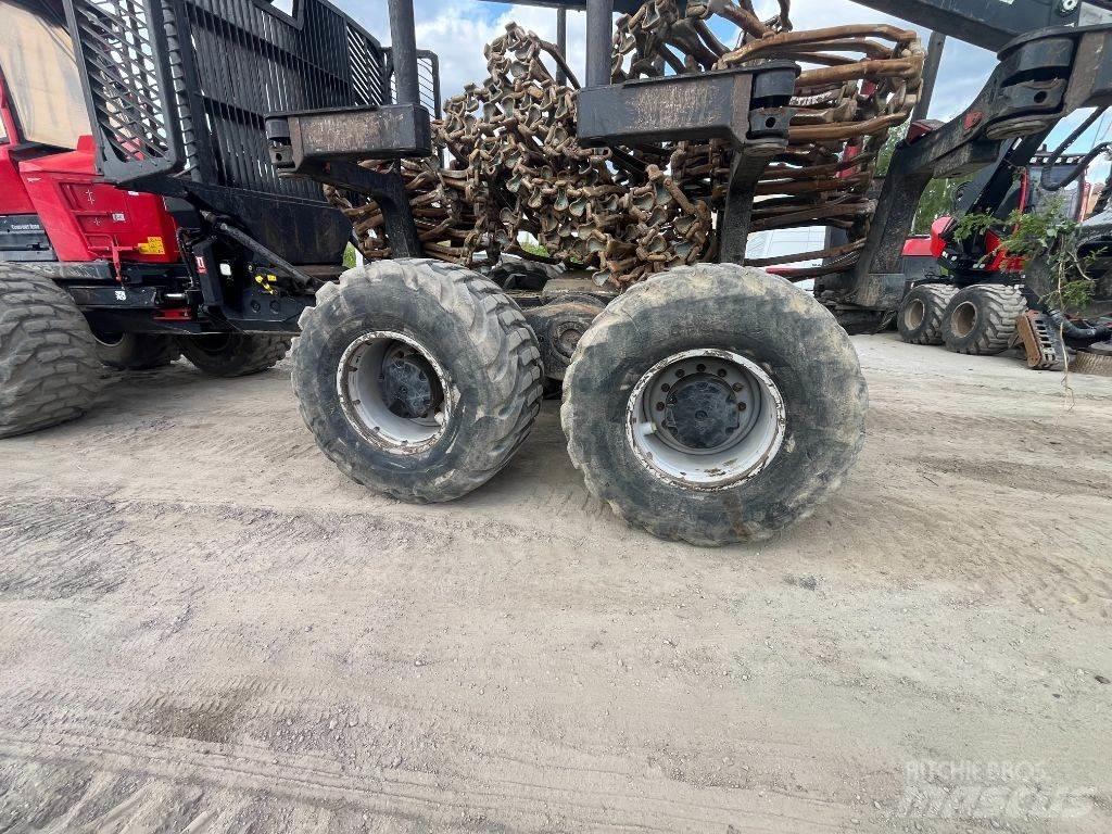 Komatsu 895 フォワーダー