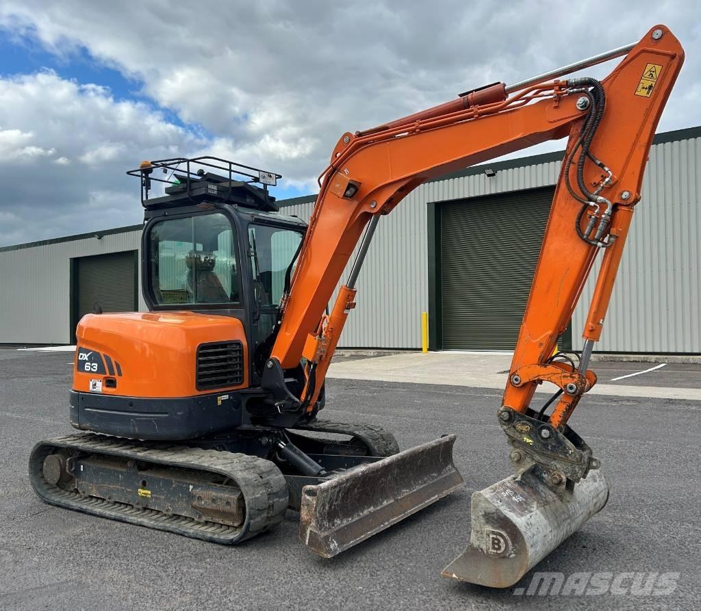 Doosan DX63-3 大型油圧ショベル12t以上（パワーショベル・ユンボ）