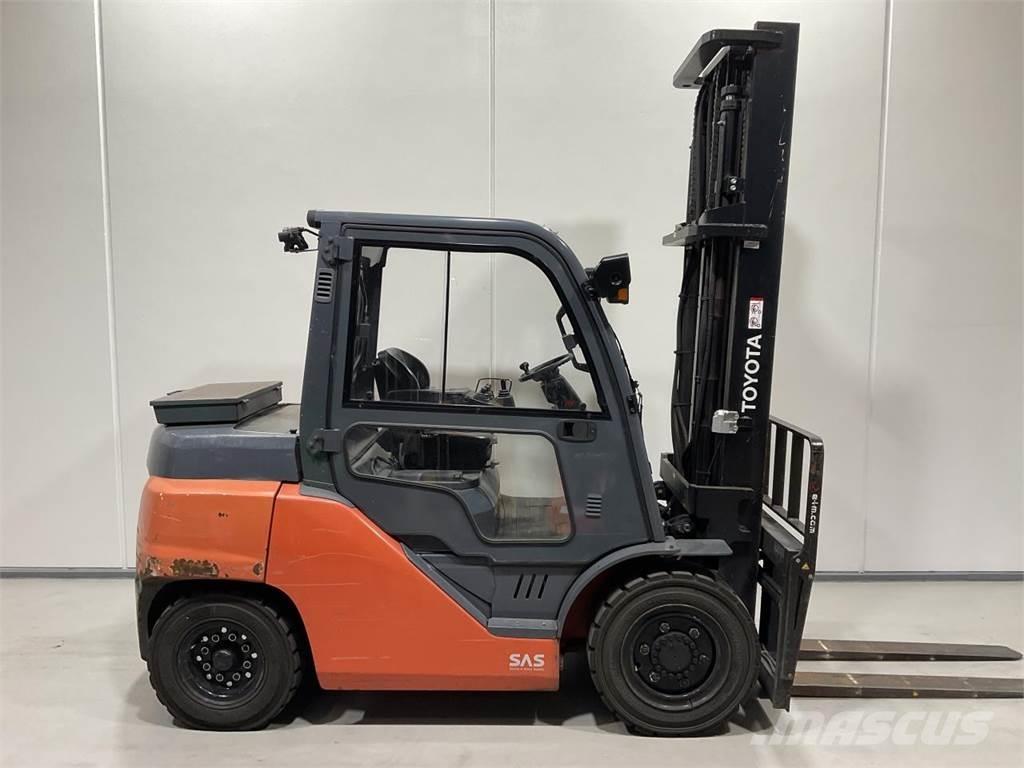 Toyota 40-8FD40N ディーゼル・軽油