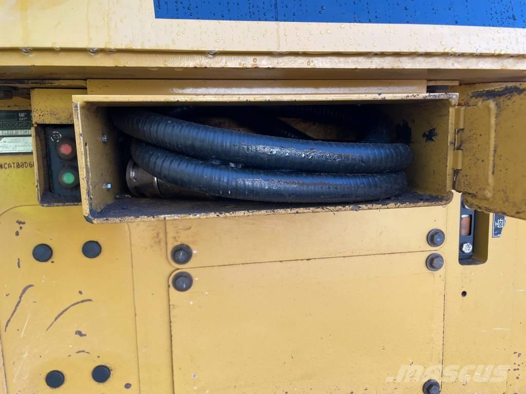 CAT D 6 K 2 LGP ブルドーザー