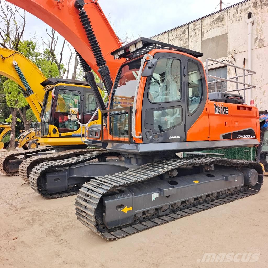 Doosan DX 300 大型油圧ショベル12t以上（パワーショベル・ユンボ）