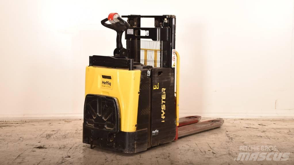 Hyster P2.0SD ローリフトとプラットフォーム