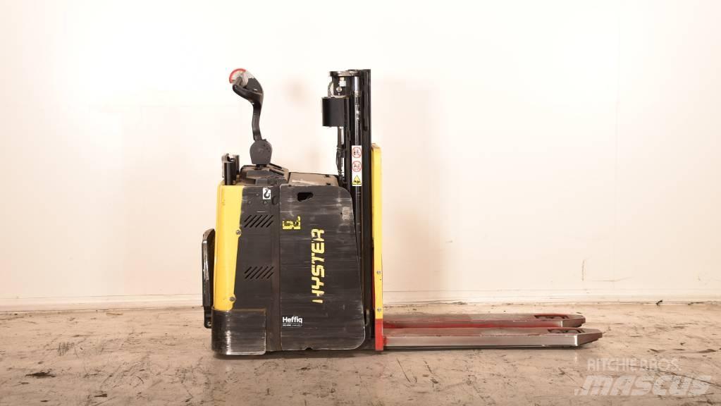 Hyster P2.0SD ローリフトとプラットフォーム