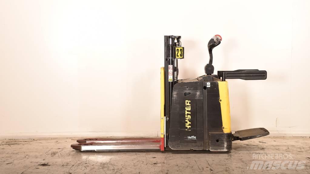 Hyster P2.0SD ローリフトとプラットフォーム