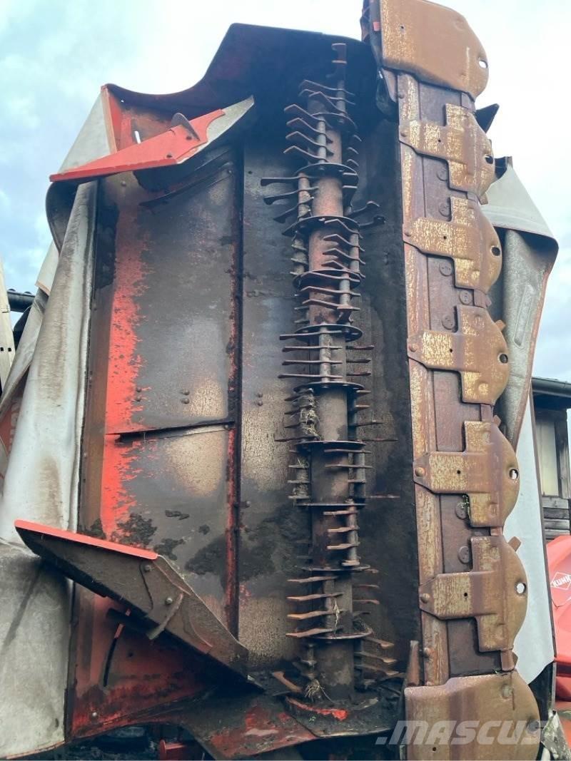 Kuhn FC 8830 D モアーコンディショナー