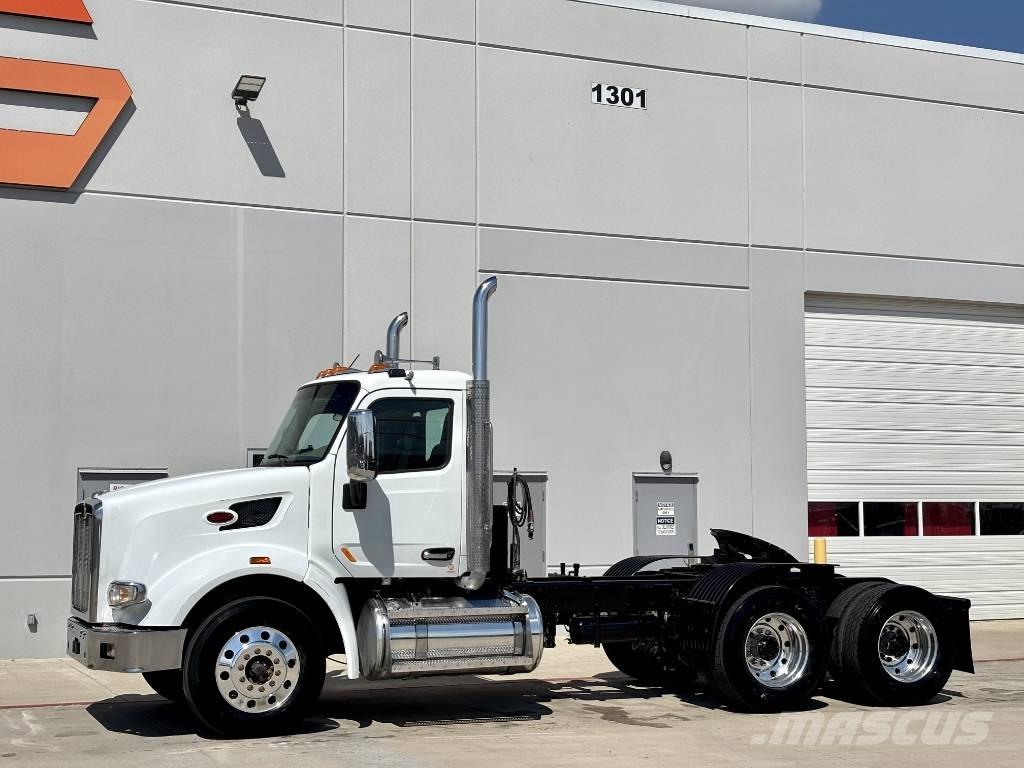 Peterbilt 567 中古トラクターヘッド | トレーラーヘッド