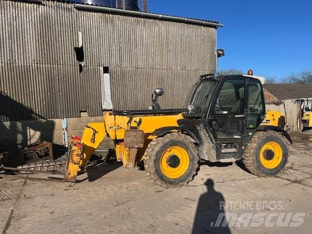 JCB 535-140 テレスコーピックハンドラー