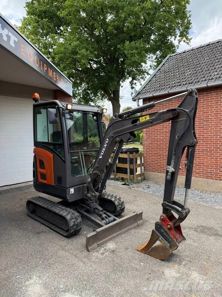 Volvo EC 18 D ミニ油圧ショベル 7t以下（ミニユンボ・ミニディガー）