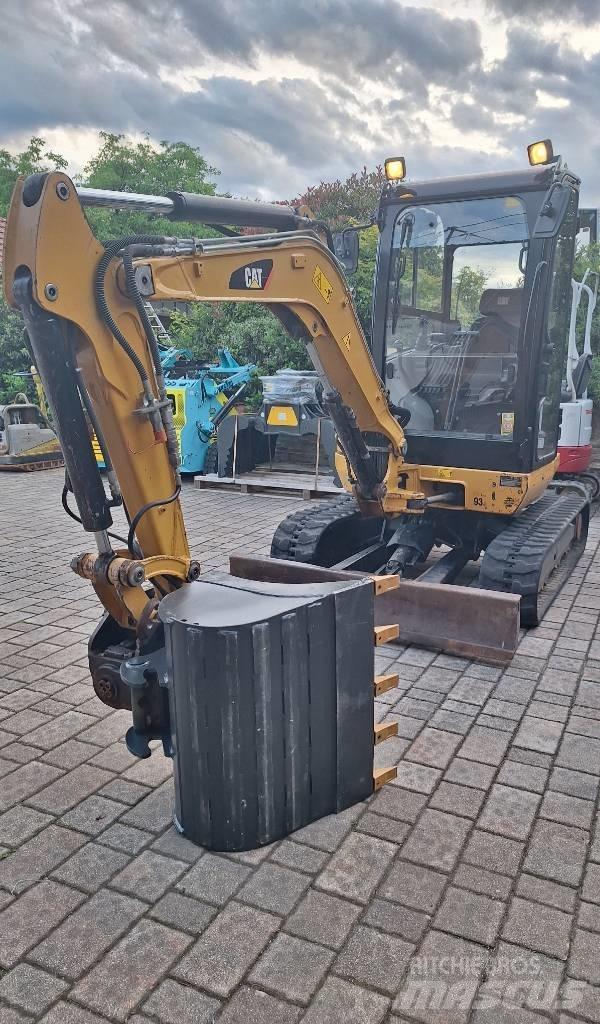 CAT 302.7 D CR ミニ油圧ショベル 7t以下（ミニユンボ・ミニディガー）