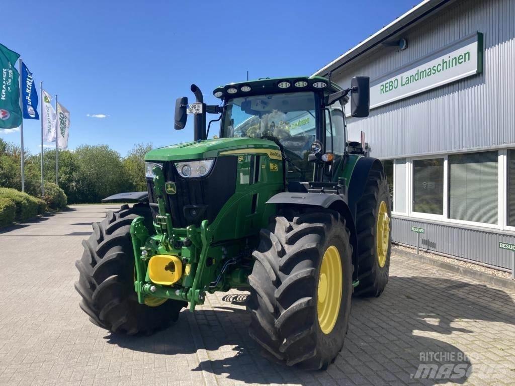 John Deere 6R215 トラクター