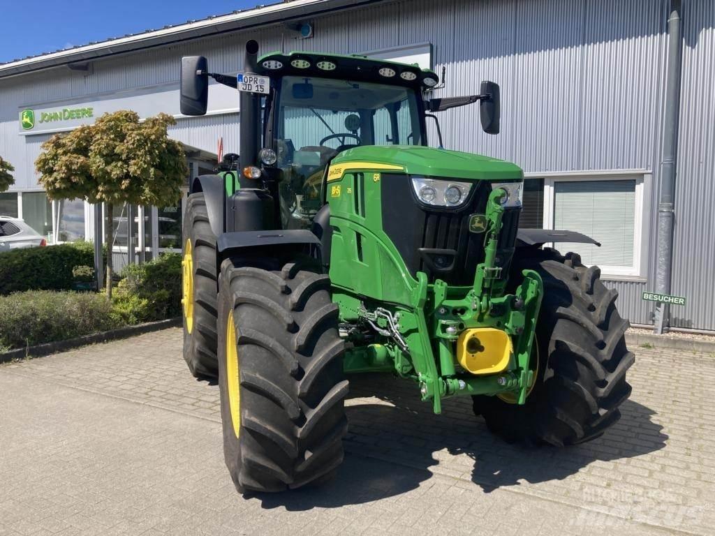 John Deere 6R215 トラクター