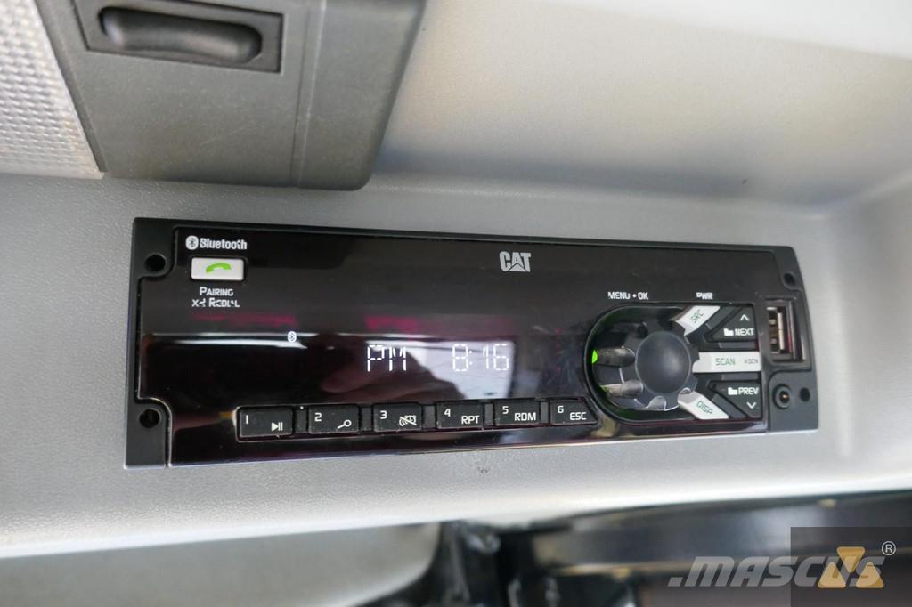 CAT D8T ブルドーザー