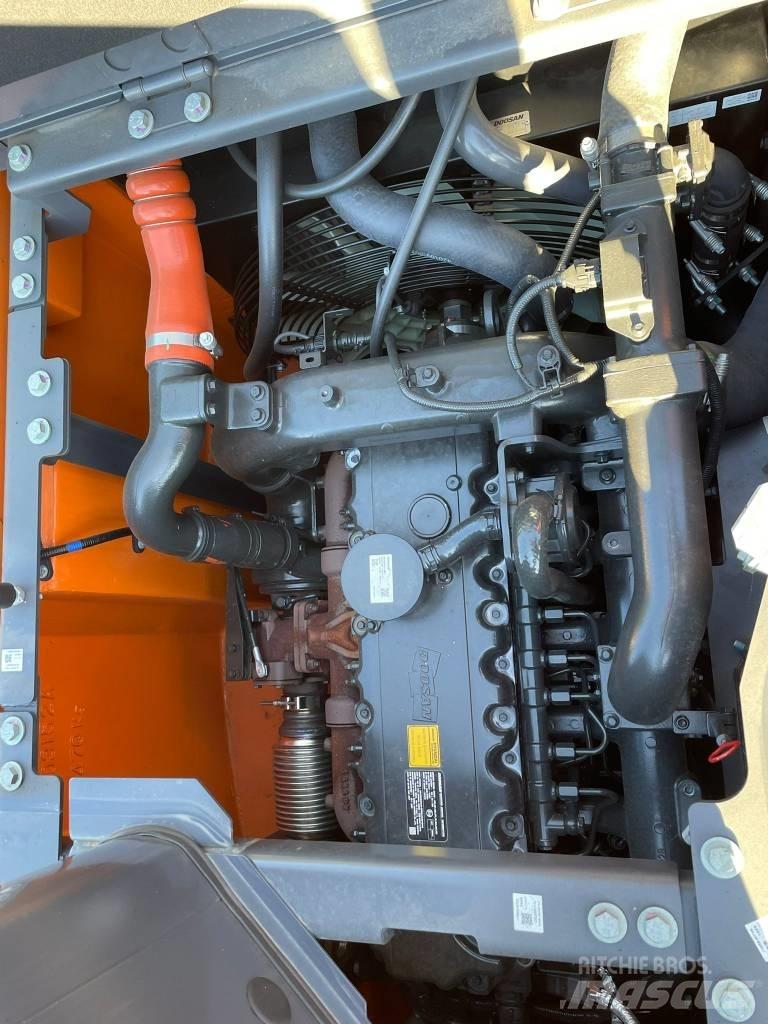 Doosan DX 235 LCR 大型油圧ショベル12t以上（パワーショベル・ユンボ）