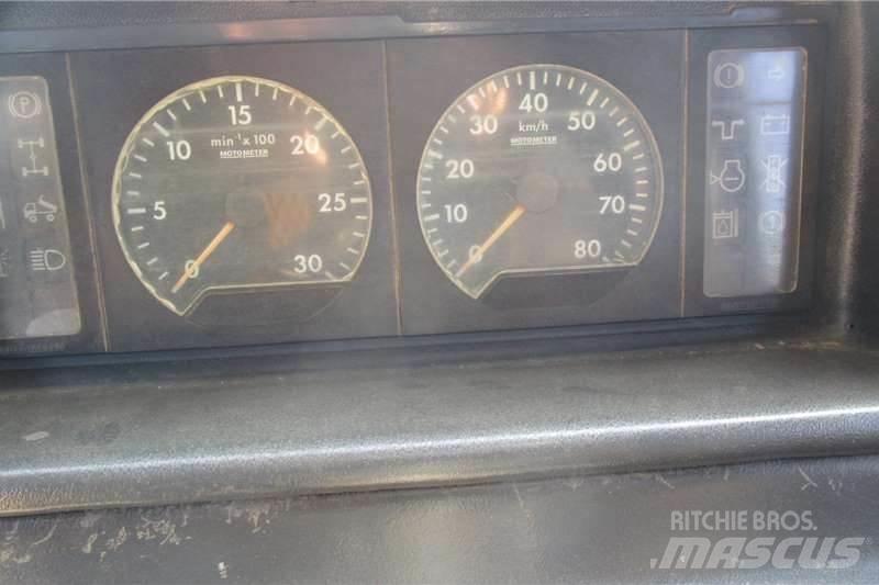 Bell B20C 6X4 タンカートラック