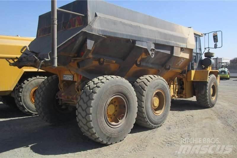 Bell B20C 6X4 タンカートラック