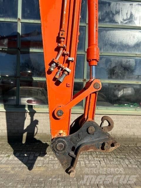 Hitachi ZX 160 W ホイール式油圧ショベル（パワーショベル・ユンボ・バックホー）