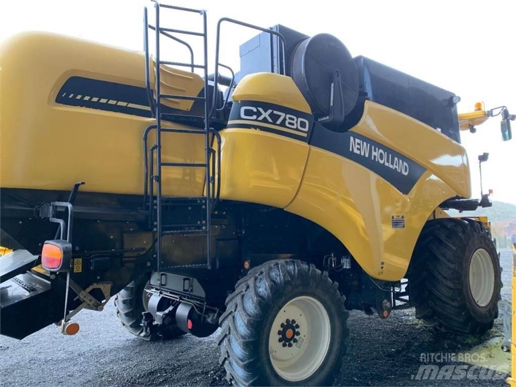 New Holland CX780 コンバイン