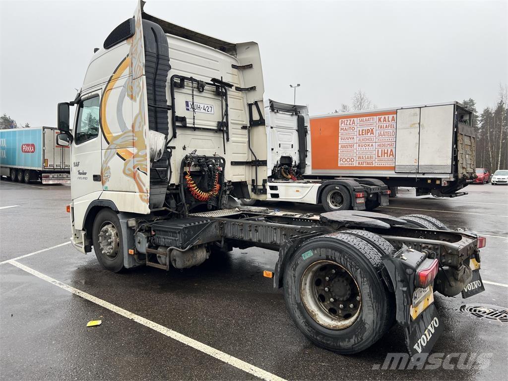Volvo FH13 中古トラクターヘッド | トレーラーヘッド