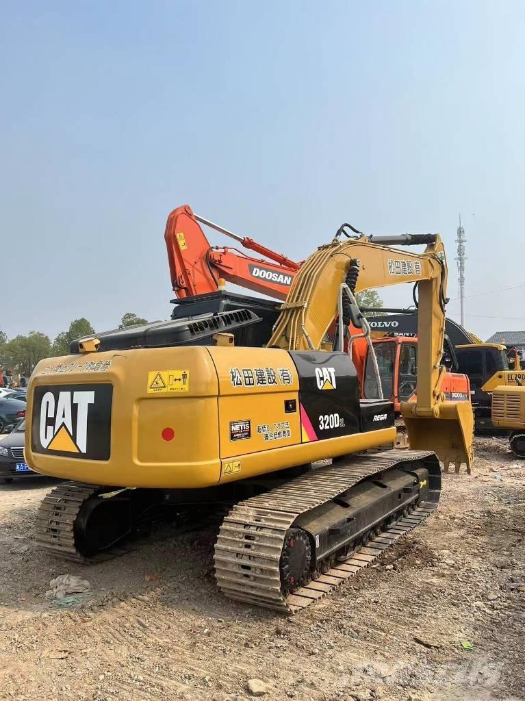 CAT 320 D 大型油圧ショベル12t以上（パワーショベル・ユンボ）