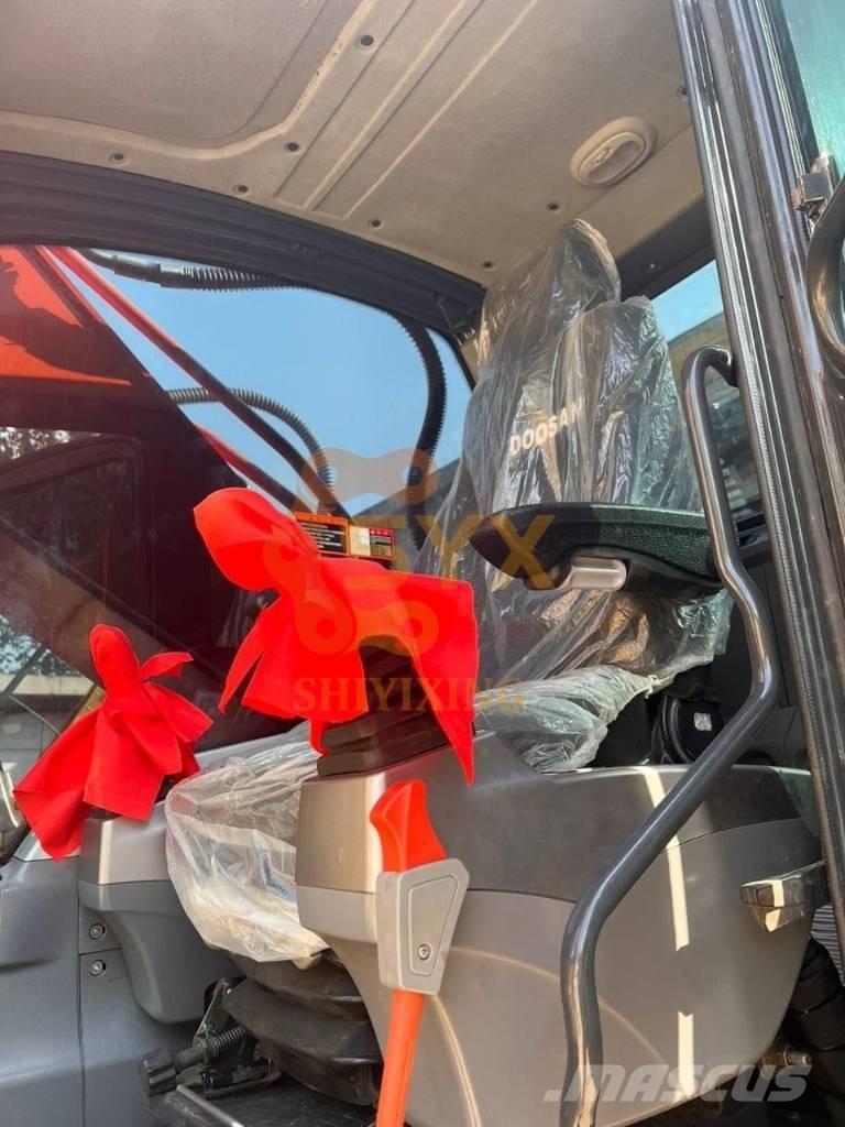 Doosan DX 300LC-9C 大型油圧ショベル12t以上（パワーショベル・ユンボ）