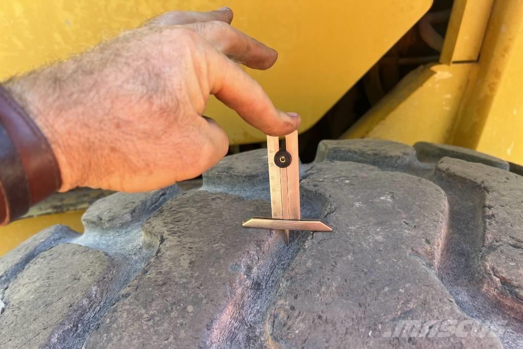 CAT 938 G ホイールローダー・タイヤショベル