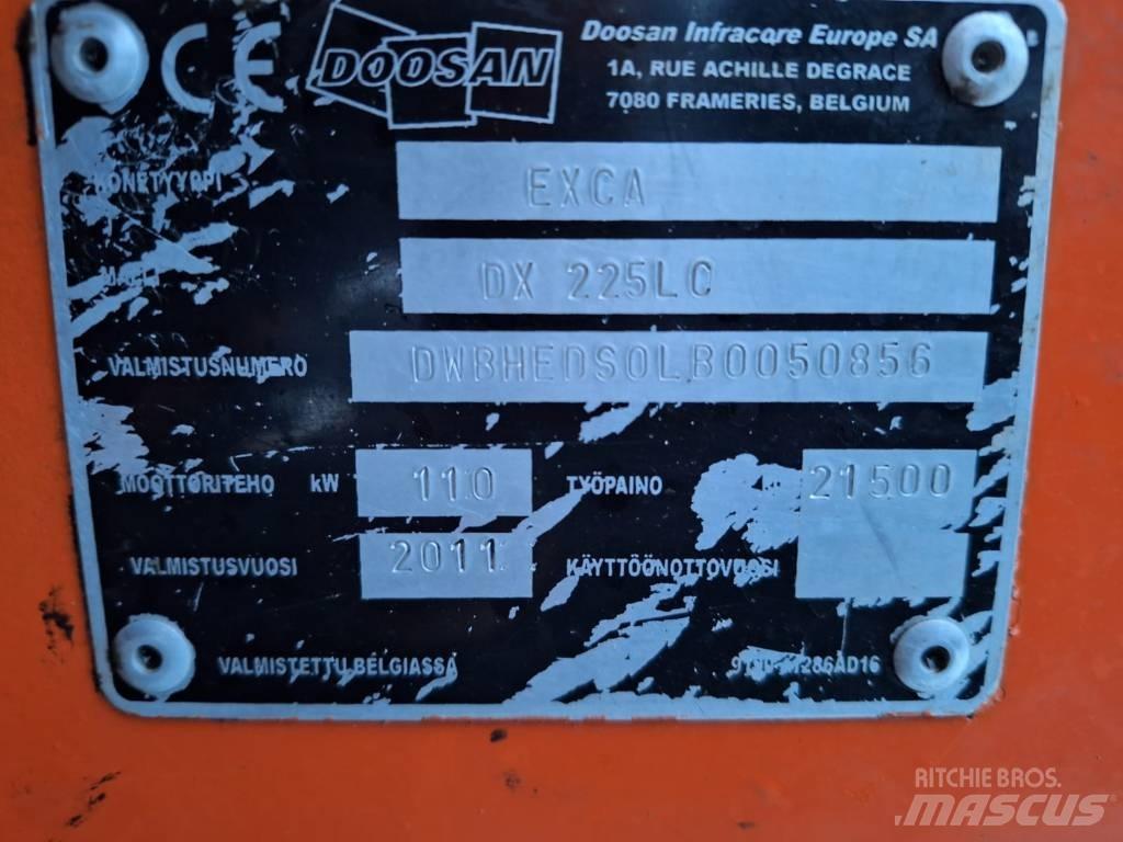Doosan DX 225 LC 大型油圧ショベル12t以上（パワーショベル・ユンボ）