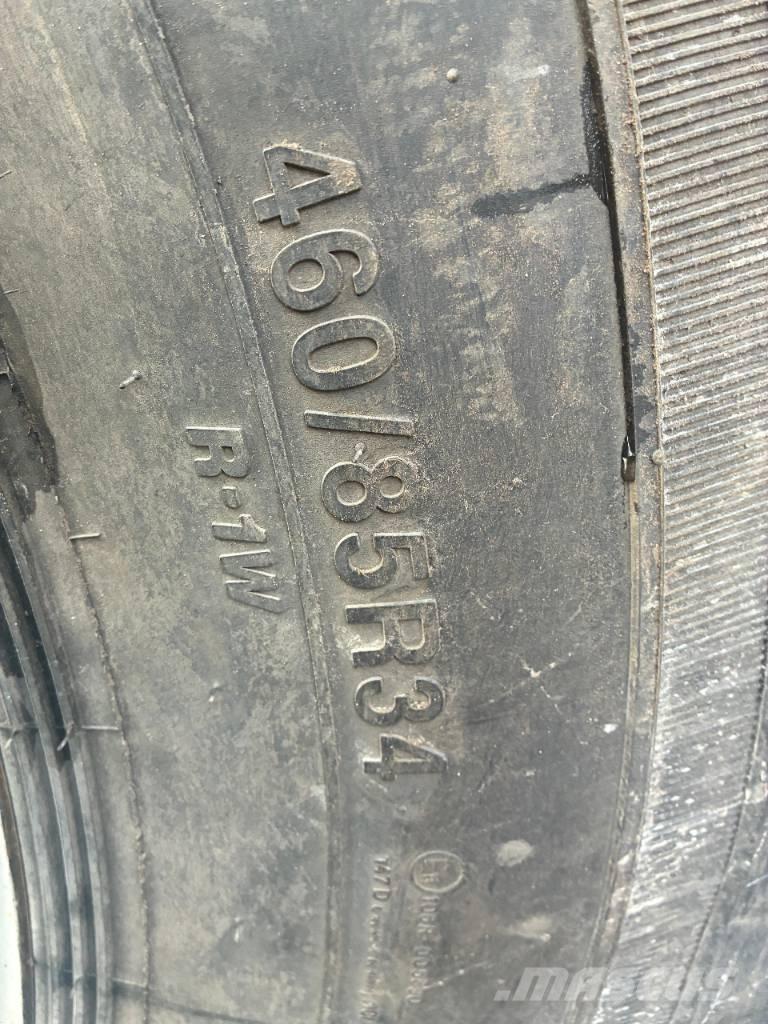 Belarus 952.4 トラクター