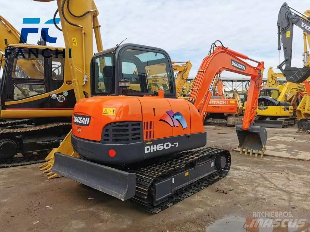 Doosan DH 60-7 ミニ油圧ショベル 7t以下（ミニユンボ・ミニディガー）