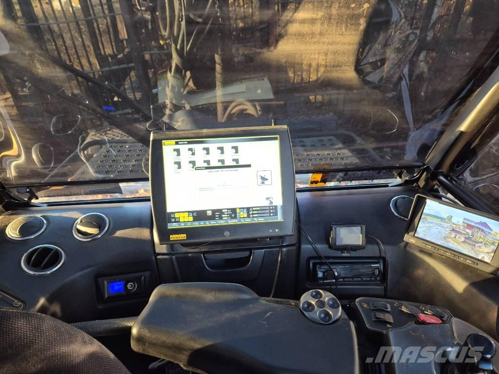 Ponsse Buffalo フォワーダー