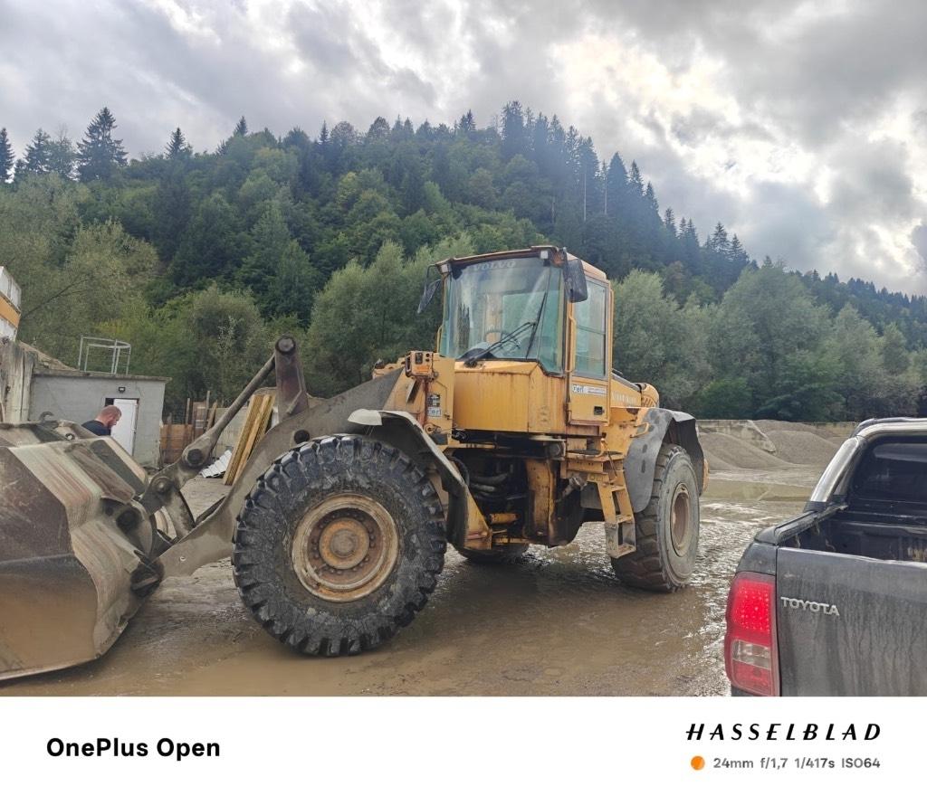 Volvo L 120 シャーシ及びサスペンション