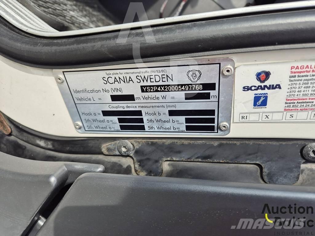 Scania P 450 キャブ付きシャーシ