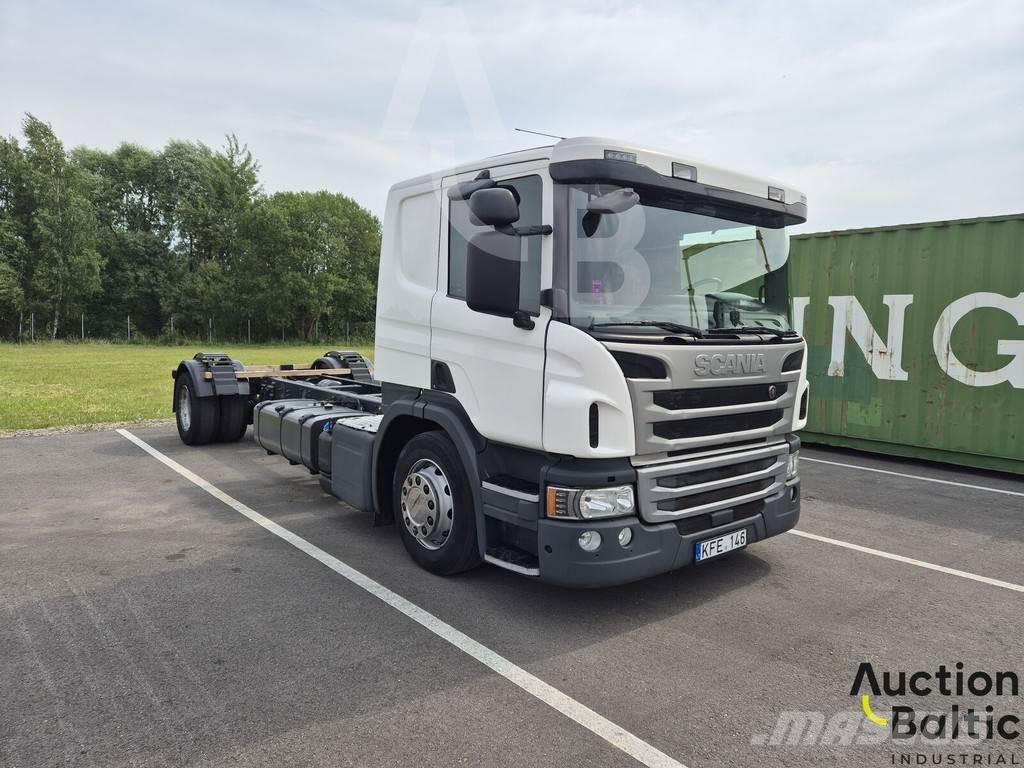 Scania P 450 キャブ付きシャーシ