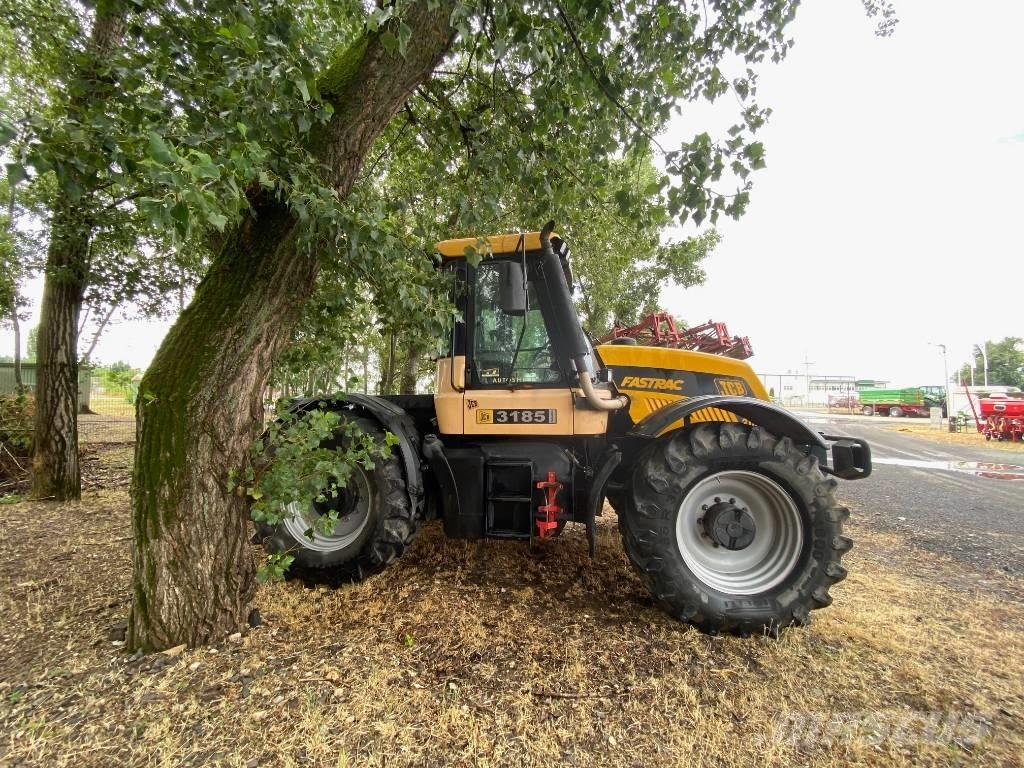 JCB Fastrac 3185 トラクター