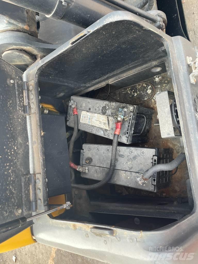 Volvo EC 140 大型油圧ショベル12t以上（パワーショベル・ユンボ）