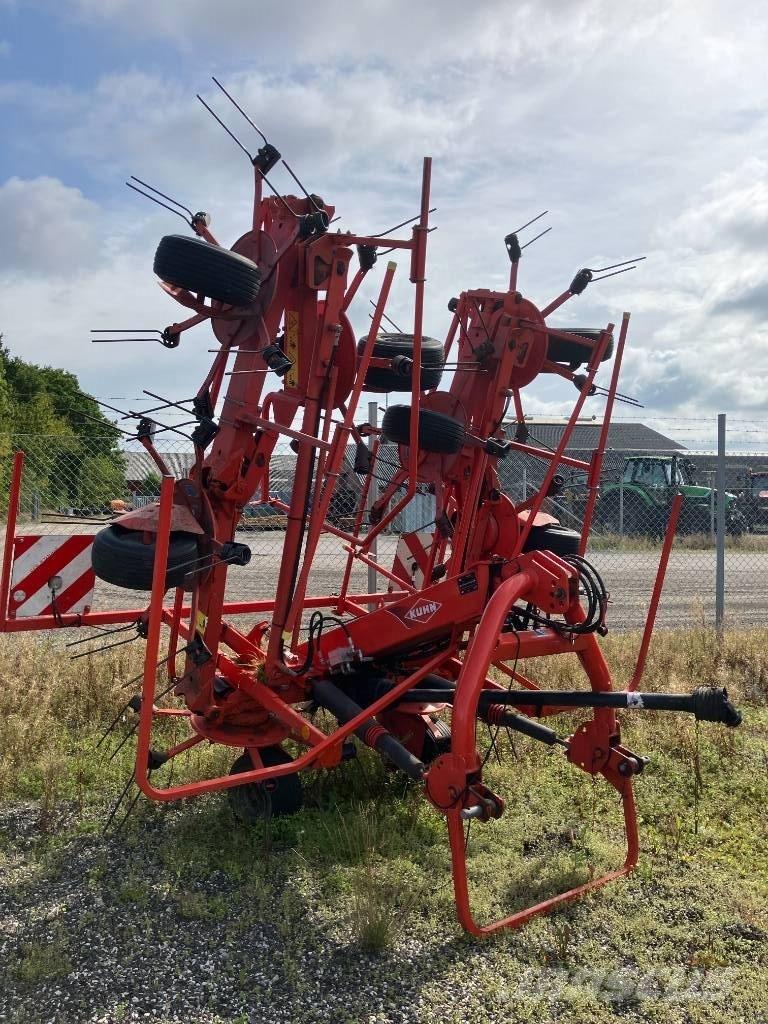 Kuhn GF 8702 テッダー・テッダーレーキ