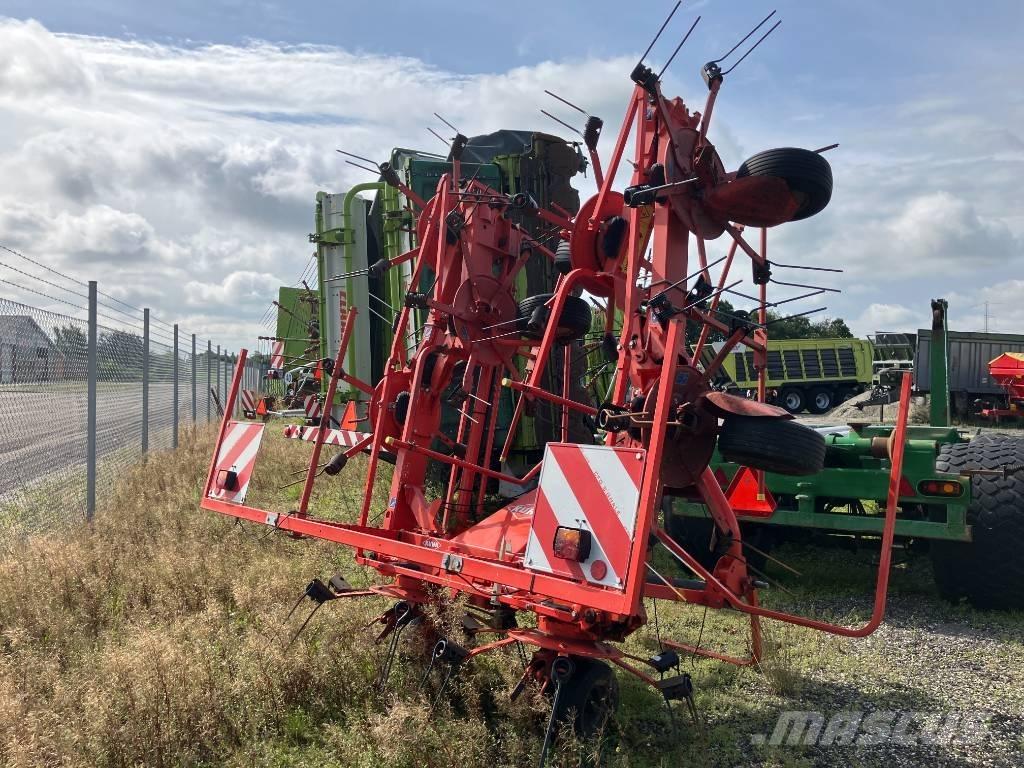 Kuhn GF 8702 テッダー・テッダーレーキ