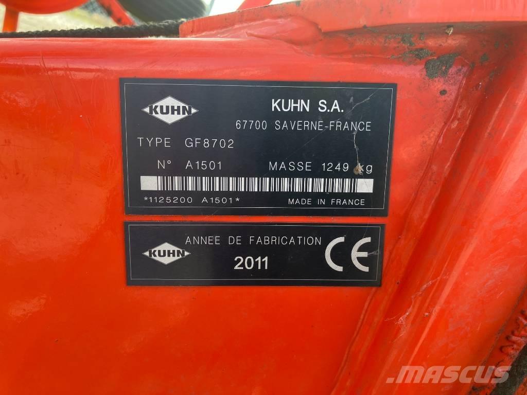 Kuhn GF 8702 テッダー・テッダーレーキ