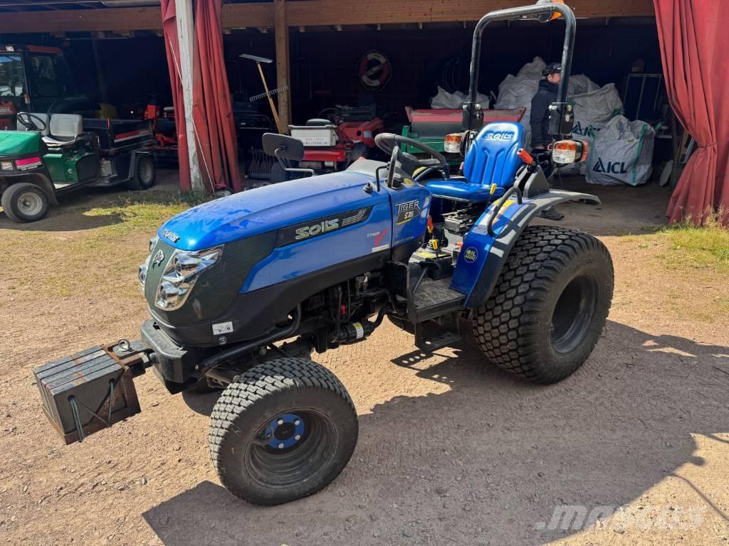 Solis S26 4WD コンパクトトラクター