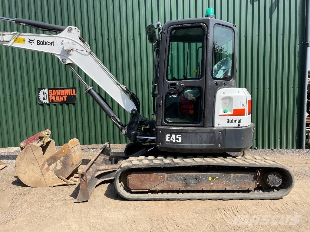 Bobcat E 45 ミニ油圧ショベル 7t以下（ミニユンボ・ミニディガー）