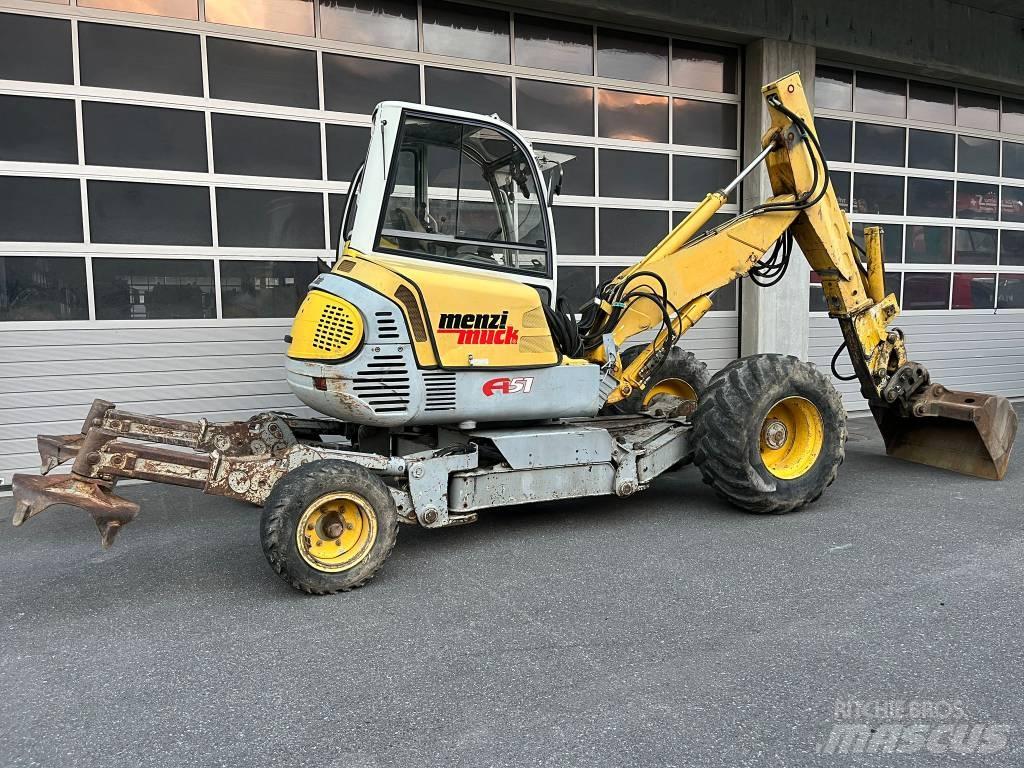 Menzi Muck A51 特殊油圧ショベル