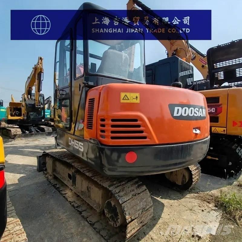 Doosan DH 55 ミニ油圧ショベル 7t以下（ミニユンボ・ミニディガー）