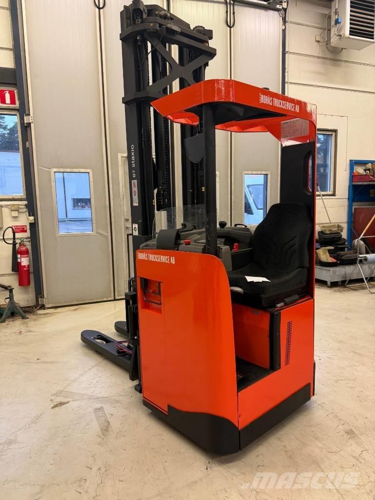 BT truck SRE160L 自走式スタッカー