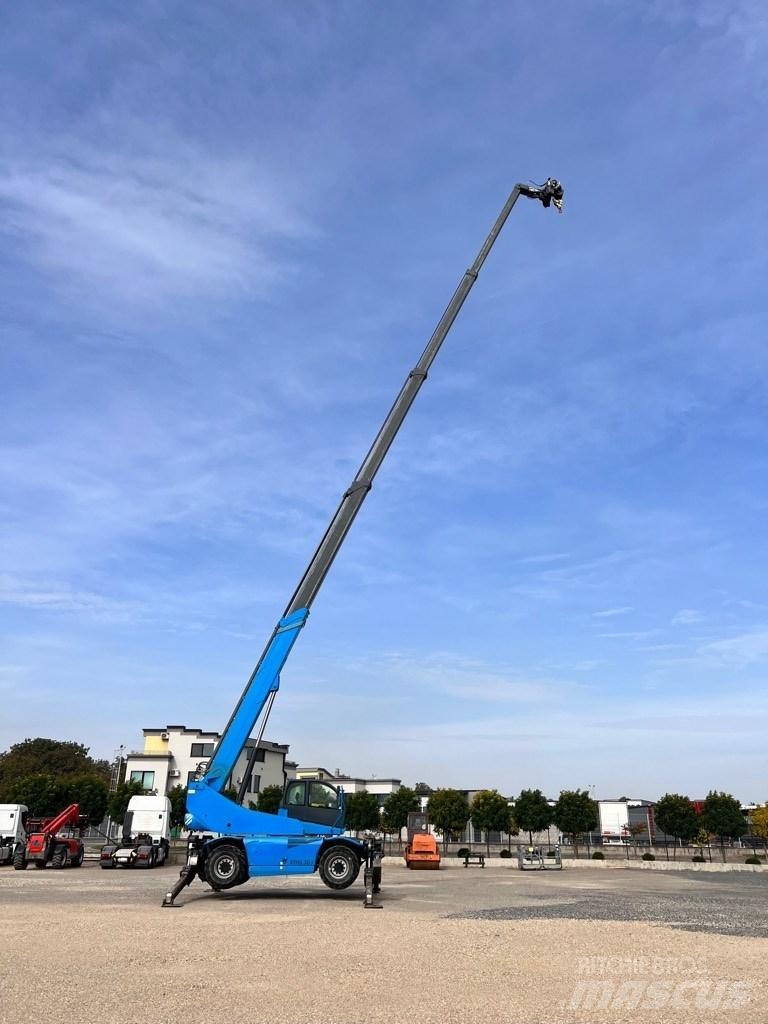 Magni RTH 5.30 テレスコーピックハンドラー