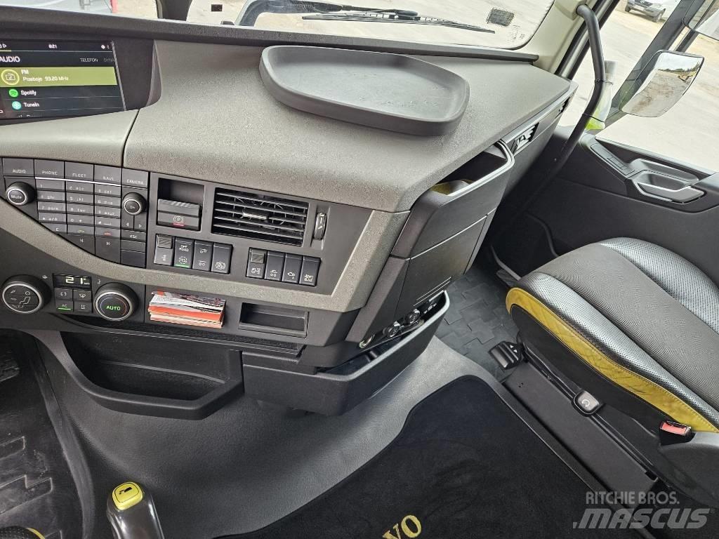 Volvo FH 16 6x2 550 中古トラクターヘッド | トレーラーヘッド