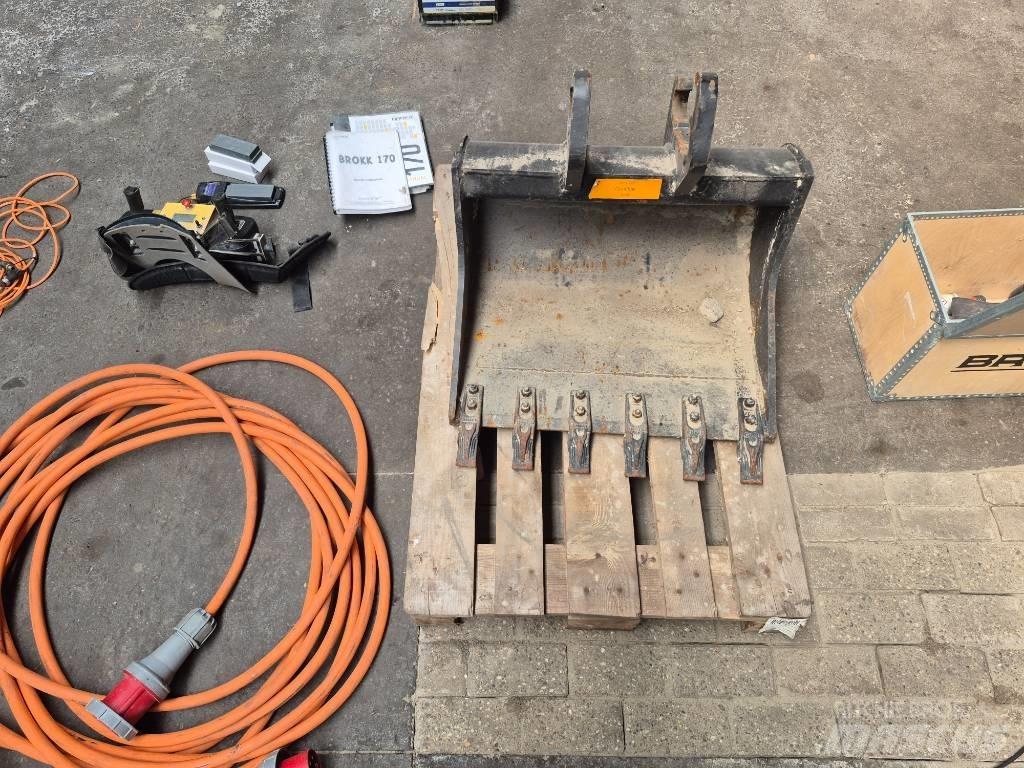Brokk 170 解体油圧ショベル