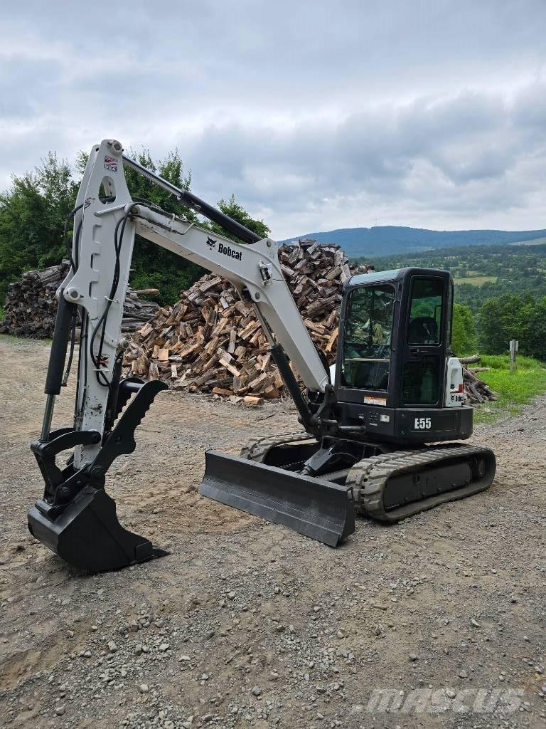 Bobcat E 55 ミニ油圧ショベル 7t以下（ミニユンボ・ミニディガー）