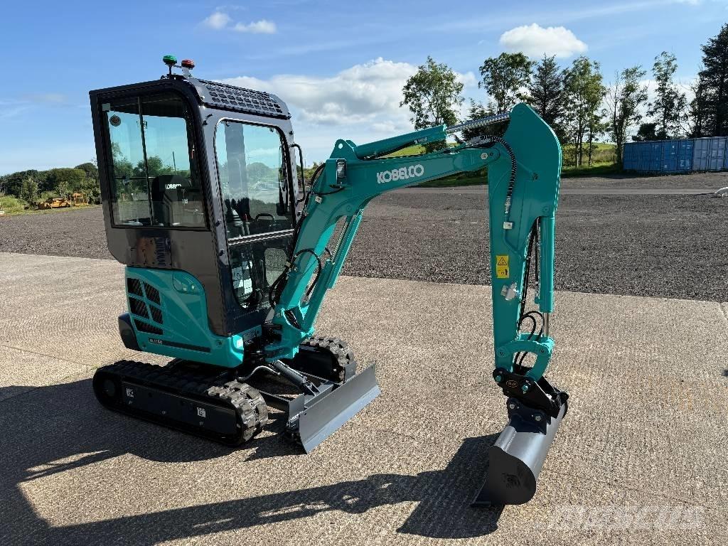 Kobelco SK 17 SR-3 ミニ油圧ショベル 7t以下（ミニユンボ・ミニディガー）